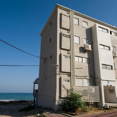 Dream On The Beach Haifa Exterior photo