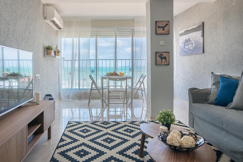 Dream On The Beach Haifa Exterior photo