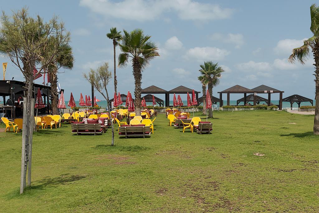 Dream On The Beach Haifa Exterior photo